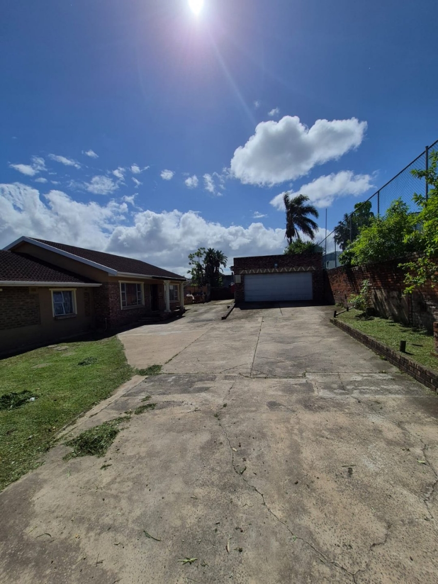 5 Bedroom Property for Sale in Haven Hills Eastern Cape